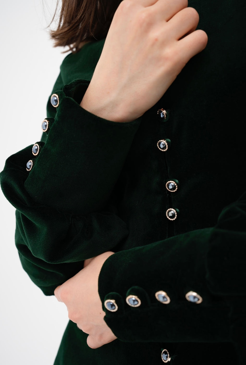 BARVAT — ÉLÉGANCE. PUISSANCE. LUMIÈRE.